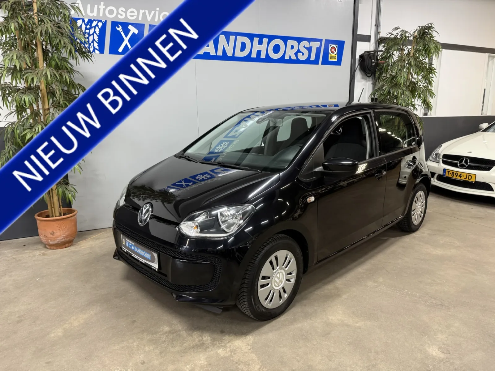 Volkswagen Up! (2015) — foto 1