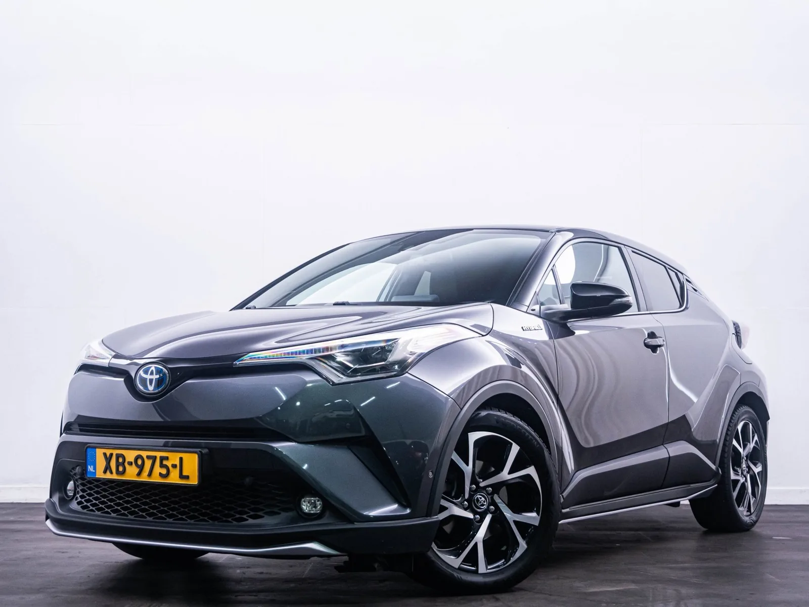 Toyota C-HR (2018) — foto 1