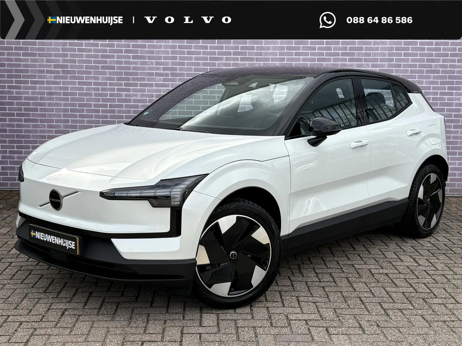 Volvo EX30 (2025) — foto 1