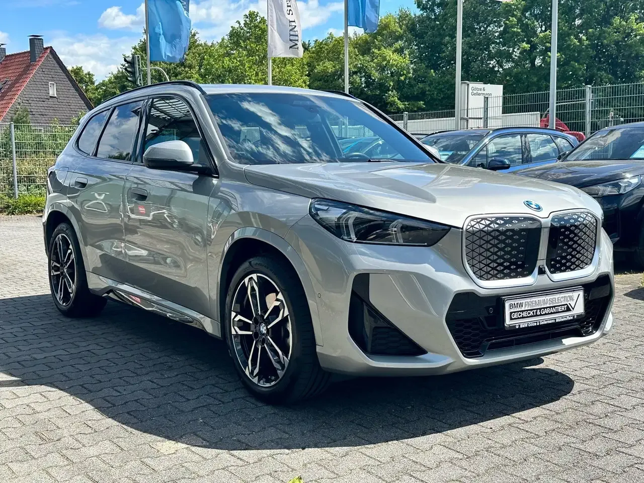 BMW iX1 (2025) — foto 1