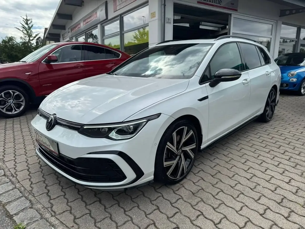 Volkswagen Golf (2023) — foto 1