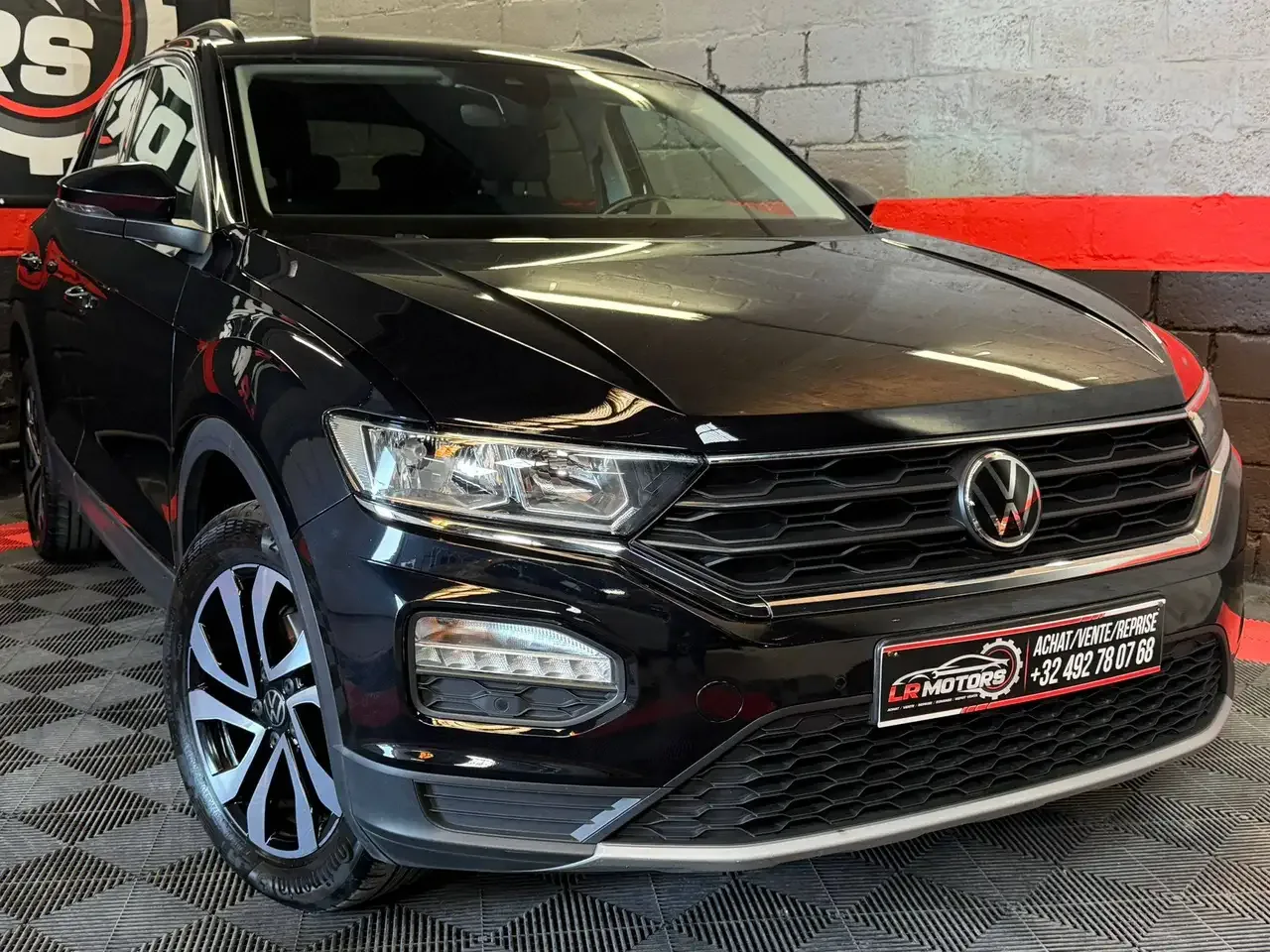 Volkswagen T-Roc (2021) — foto 1