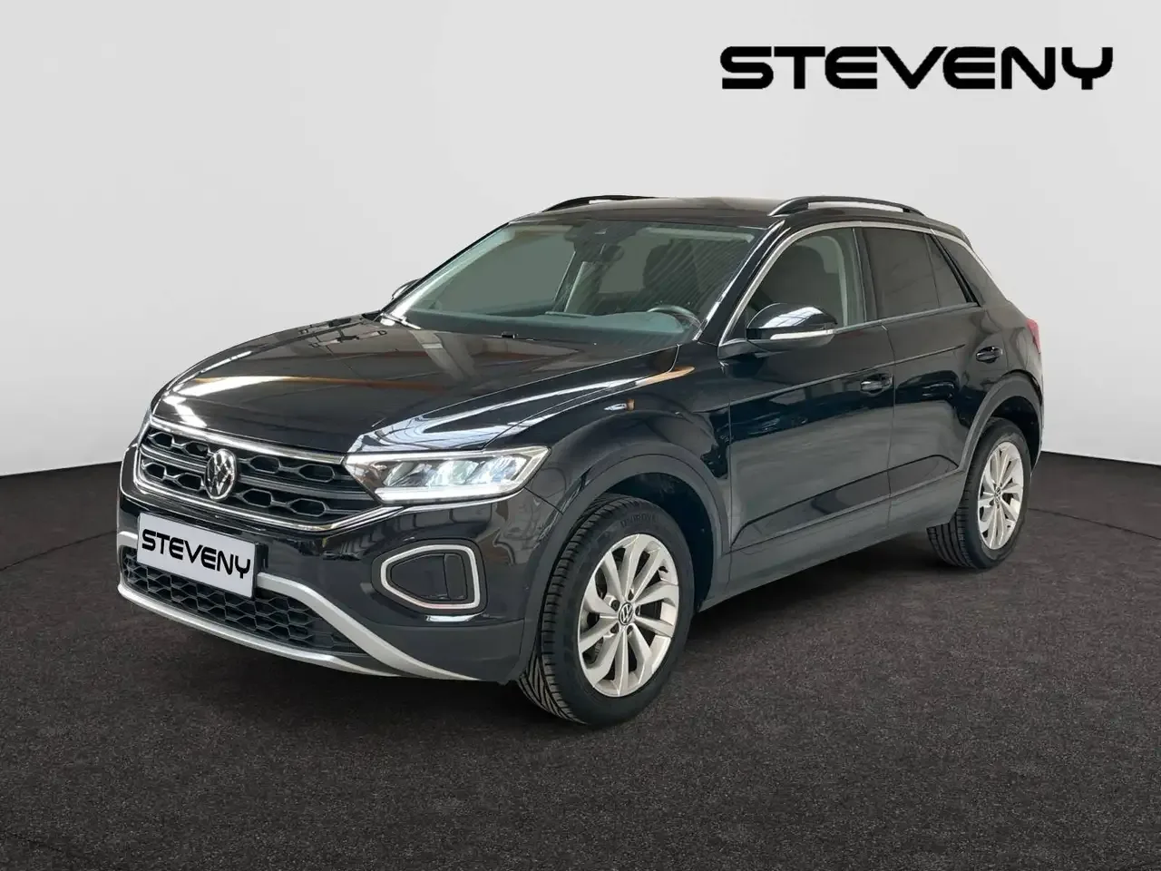 Volkswagen T-Roc (2024) — foto 1